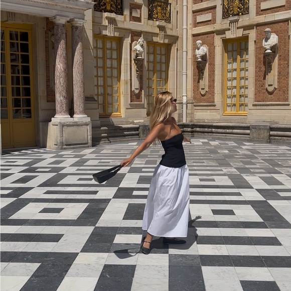 ZARA Elegant Black and White Block Dress - Picture 3 of 3